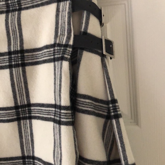 Ladies skirt - Picture 2 of 6